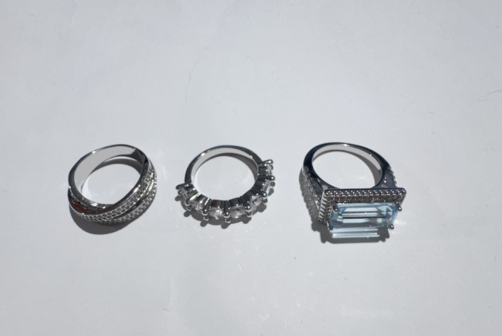 Kristiane | Glitrende Diamantring med Akvamarin